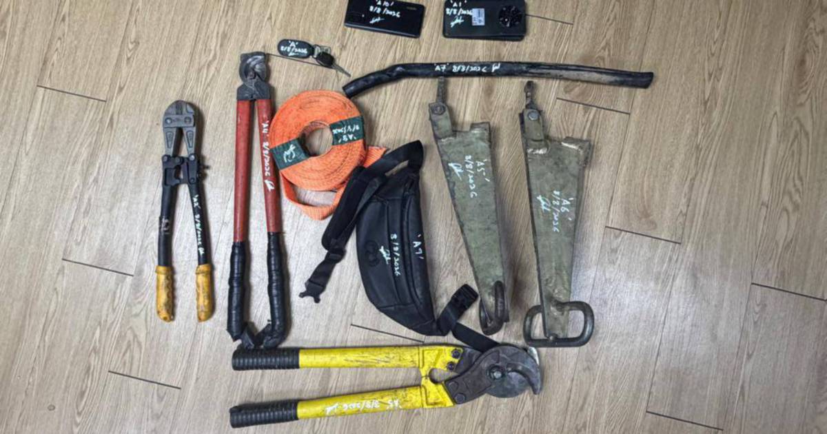 Cable Theft Suspect Apprehended After Dramatic 50km Police Pursuit Ends in Jasin Crash