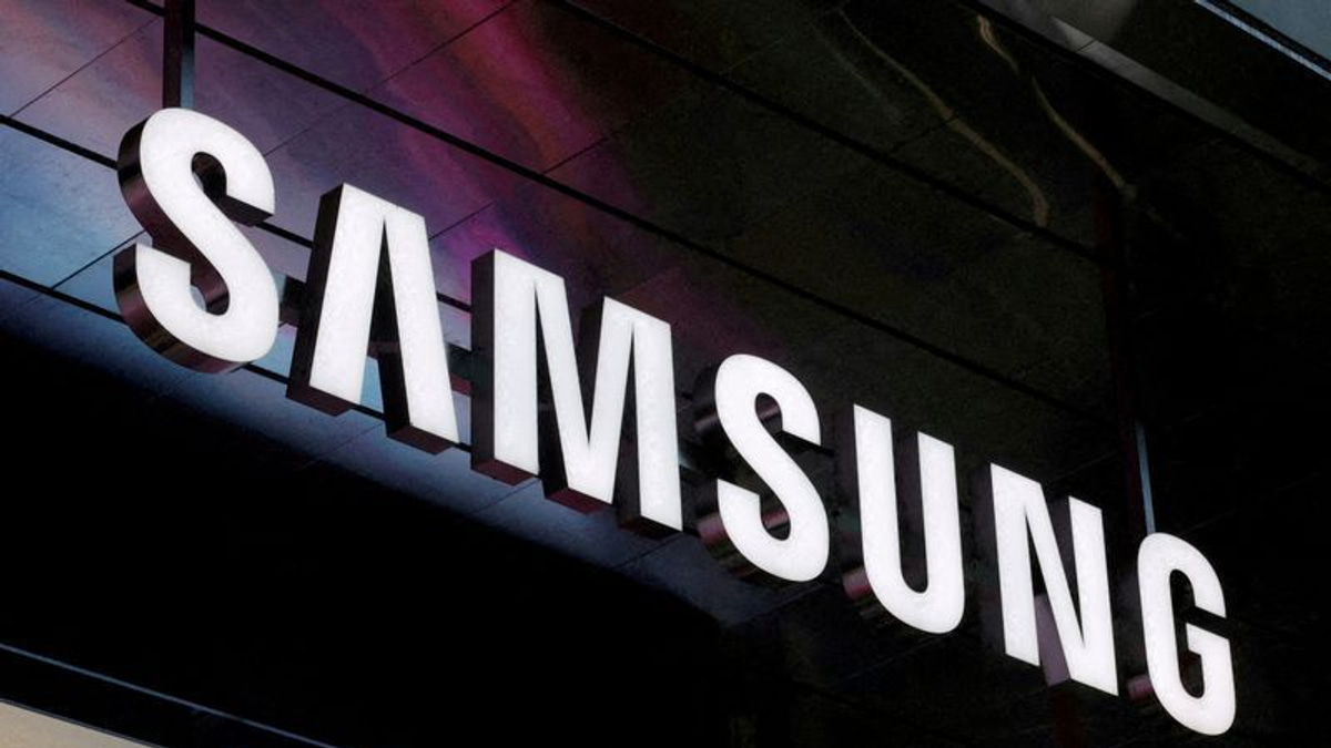Samsung Expects Memory Chip Shortage to Worsen as AI Demand Surges; Stock Rallies 8%