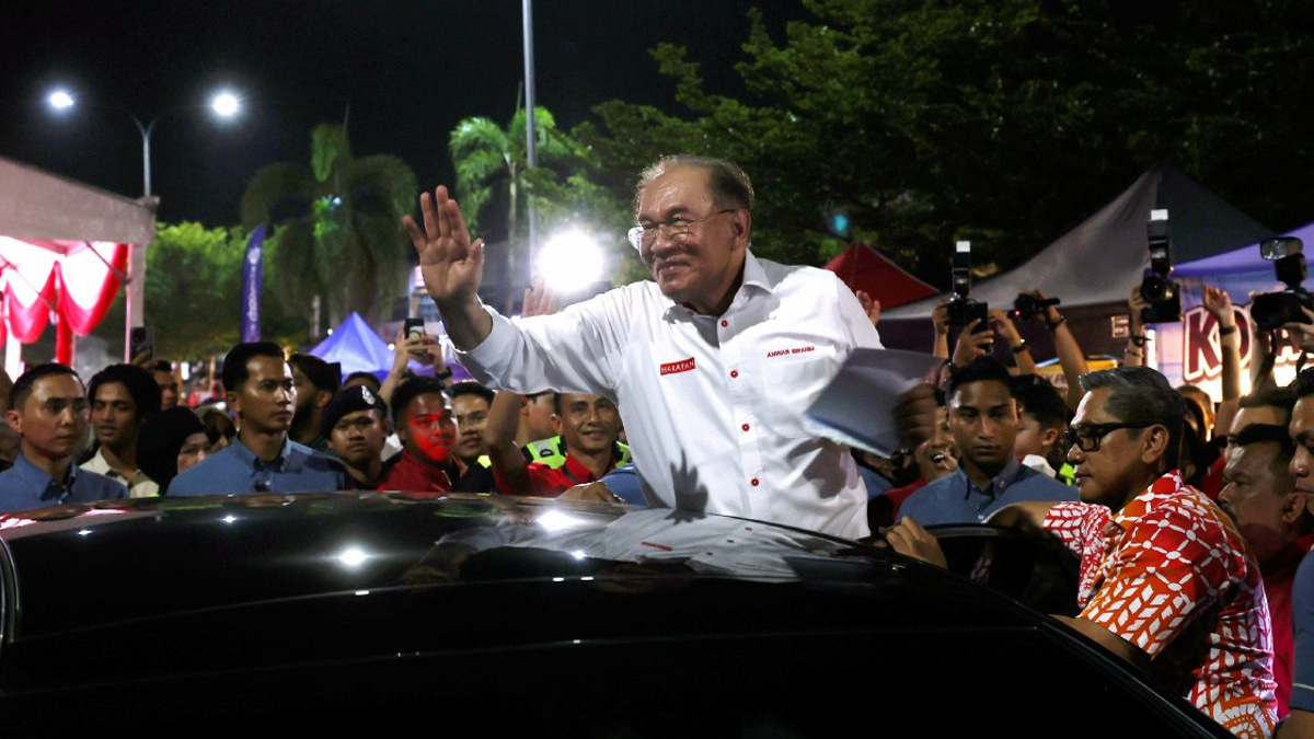 Anwar's temple apology reflects genuine inclusiveness push, says DAP MP