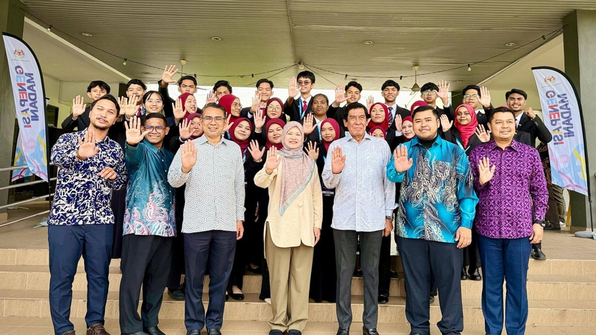 Education Ministry Pledges Ongoing Support for Form 6 Students Despite Handover to MOHE
