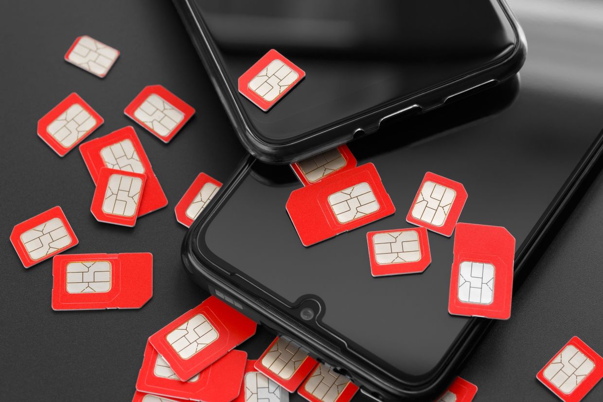 Hong Kong police dismantle phishing operation using 110 SIM cards, arrest two men