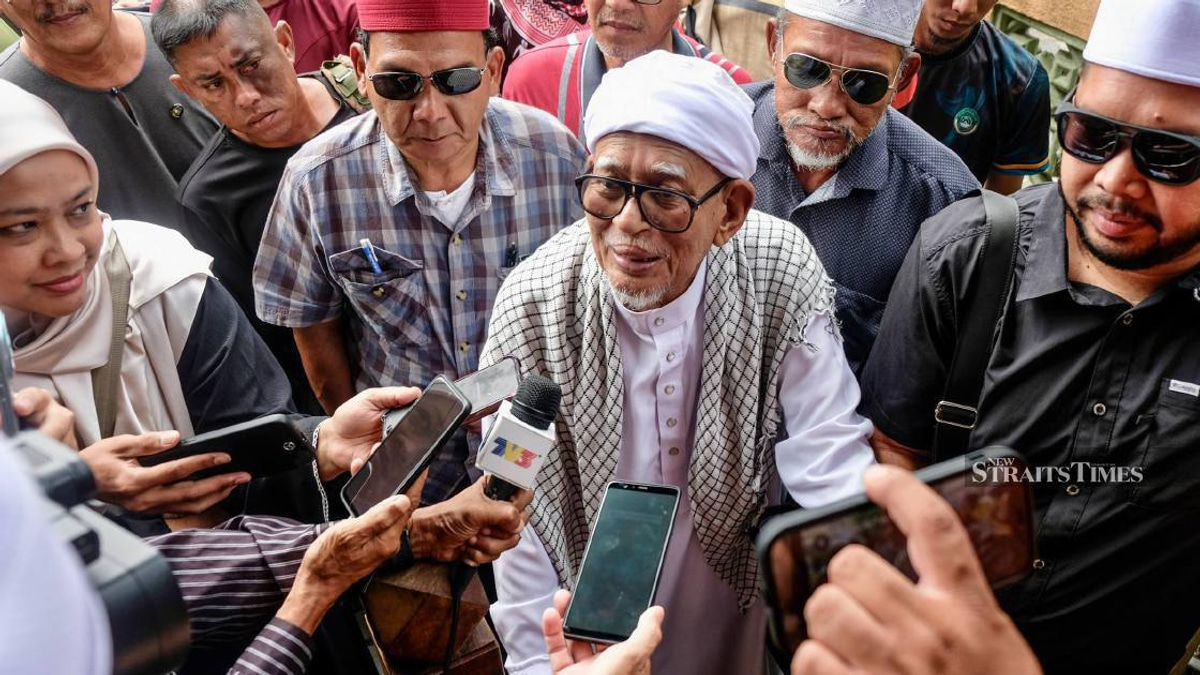 Hadi Criticises PM's Absence from Tabung Haji RCI Parliamentary Session