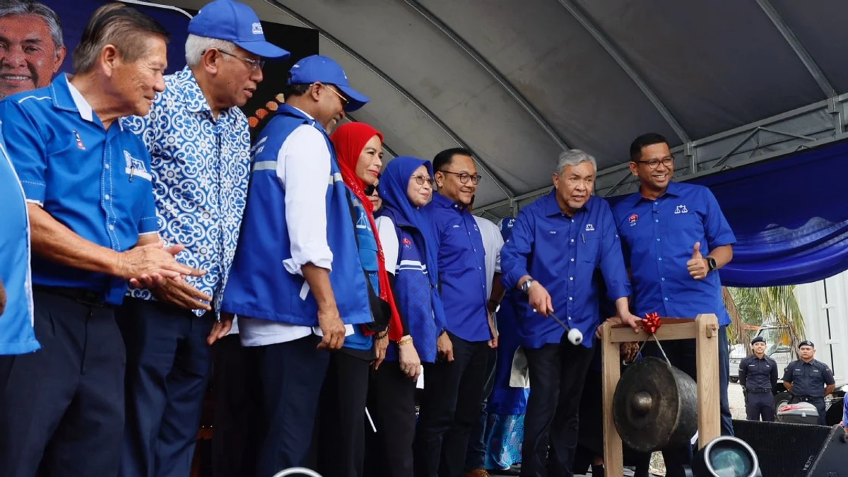 Zahid Challenges PAS to Deliver Vote Support for BN in Johor Election