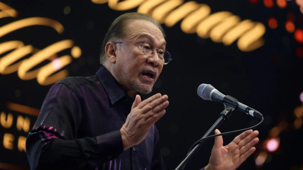 Malaysia Pivots to High-Tech Economy Centred on Semiconductors and AI, Anwar Says