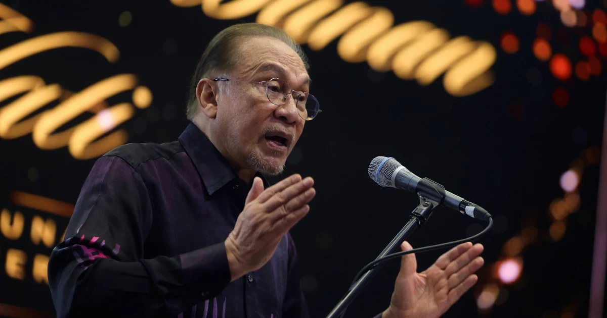 Malaysia Pivots to High-Tech Economy Centred on Semiconductors and AI, Anwar Says