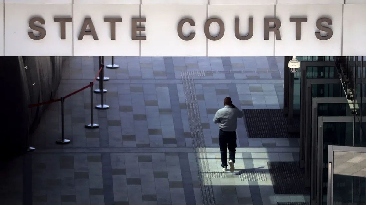 Singapore Coroner Reveals How Two Teens Died After Making and Using Homemade Methamphetamine Pills
