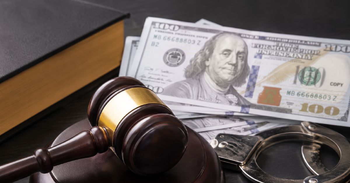 Jordanian University Student Faces Charges Over Fake US Notes Marked 'Movie Prop'