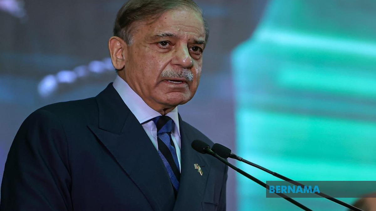 Pakistani PM Shehbaz Sharif Embarks on Four-Day China Visit to Boost CPEC Ties