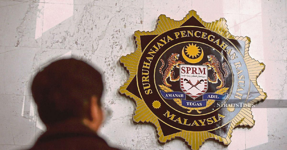 Former Minister Expected to Face Corruption Charges