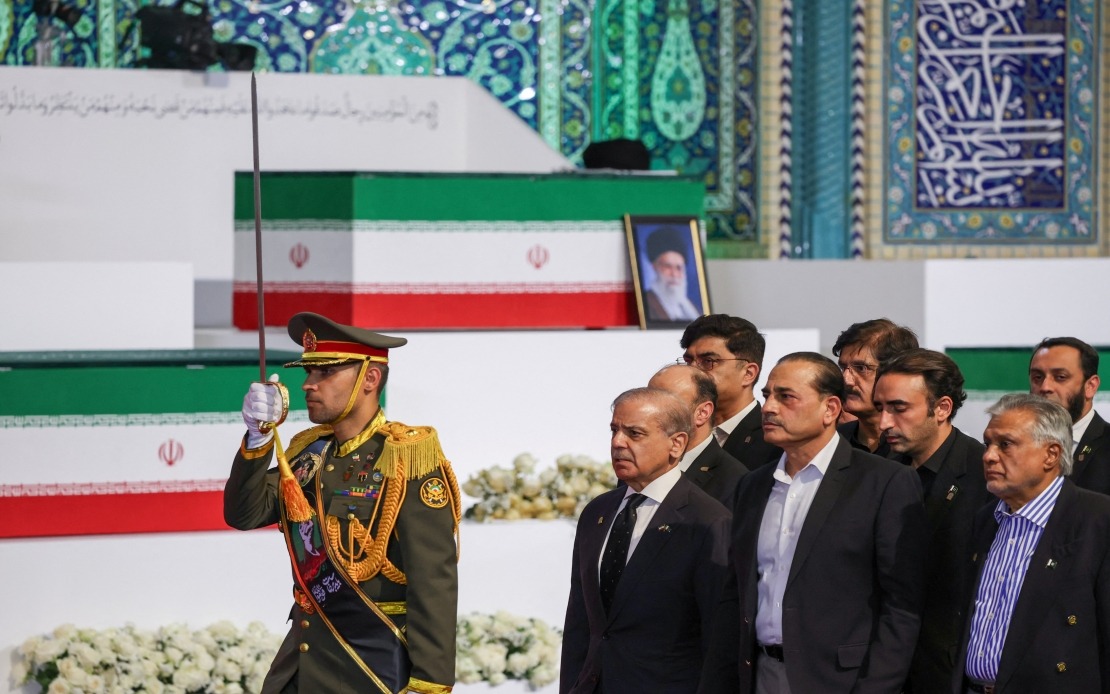 Pakistan Sends High-Level Delegation to Khamenei Funeral, Earns Iran's Praise