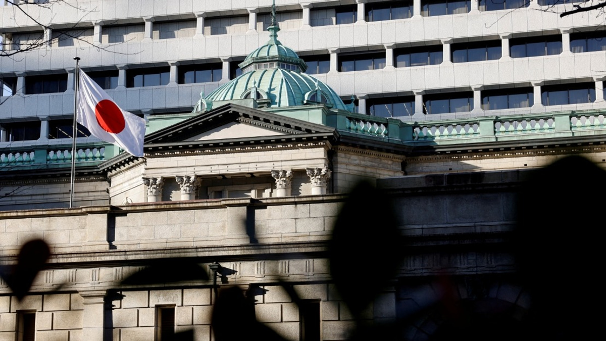 Japan's Flag Desecration Law Sparks Global Debate on Patriotism versus Free Speech
