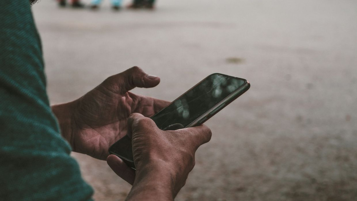 US Supreme Court Limits Dragnet Cellphone Location Searches, Citing Privacy Rights