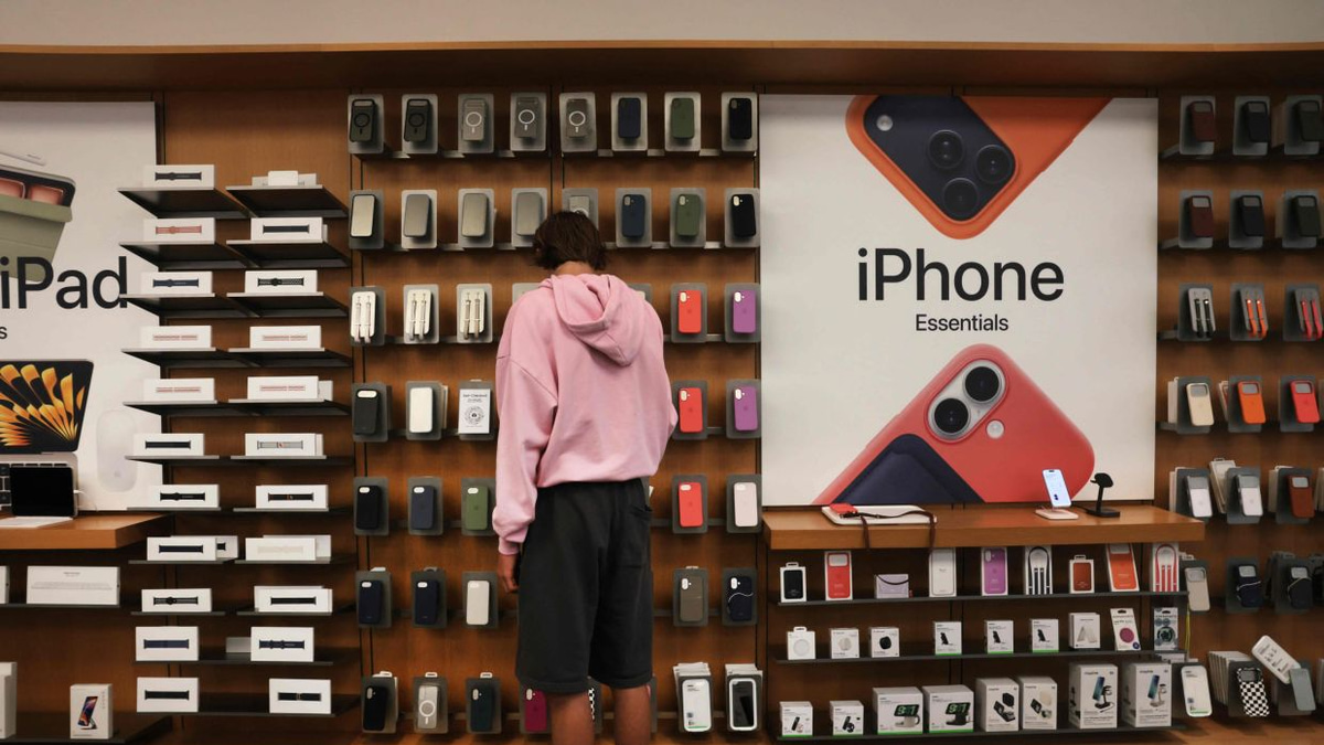 Apple and OpenAI locked in escalating legal war over hardware secrets and talent poaching