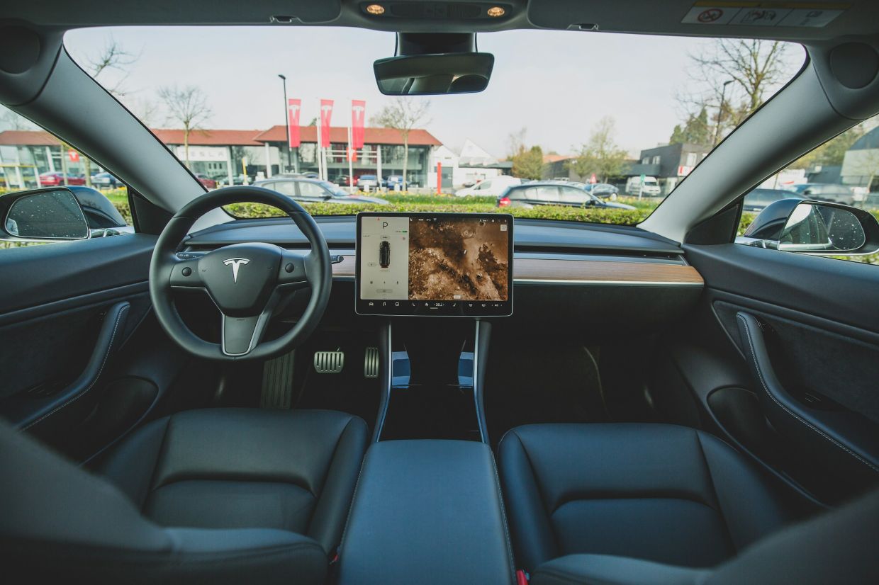 Tesla Resolves Lawsuit Over Arizona Highway Death Linked to Full Self-Driving System