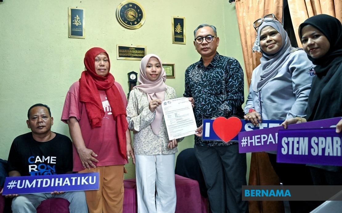 UMT Provides Lifeline for Student from Low-Income Family to Pursue Maritime Studies