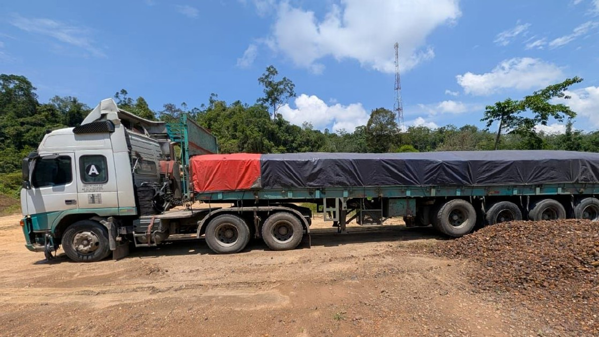 Six held in crackdown on illegal mining racket in Kelantan; RM2.98 million in assets seized