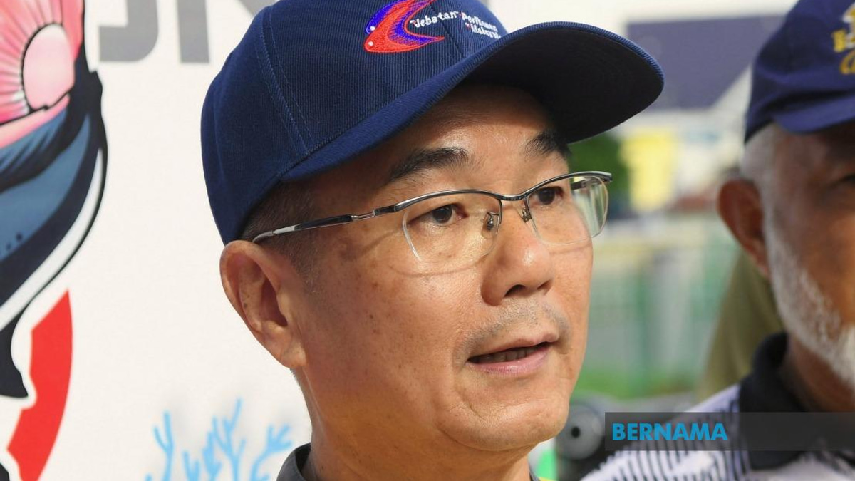 Perak Orders Palm Oil Mill to Halt Sludge Discharge After Sepetang River Pollution