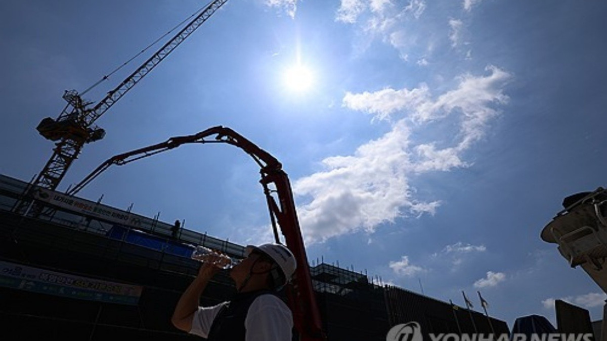 South Korea's Greater Seoul Area Faces Unprecedented Heat Wave Crisis as 43% Placed Under Top Alert