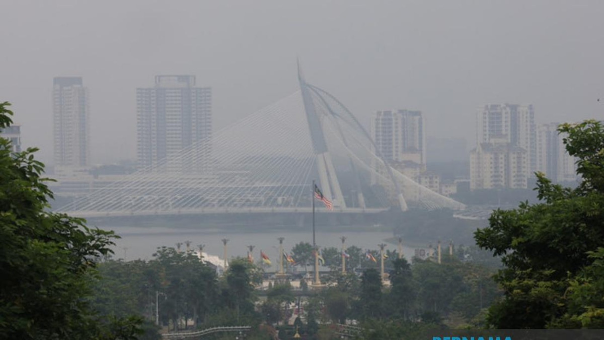 JAKIM Organises Special Prayers at Three Mosques as Haze Grips Nation