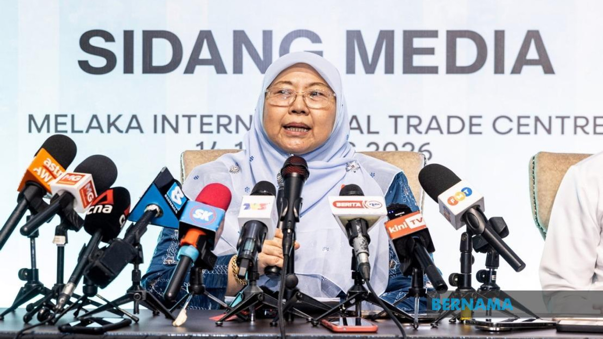 PKR Sets No Return Date for Nurul Izzah's Study Leave