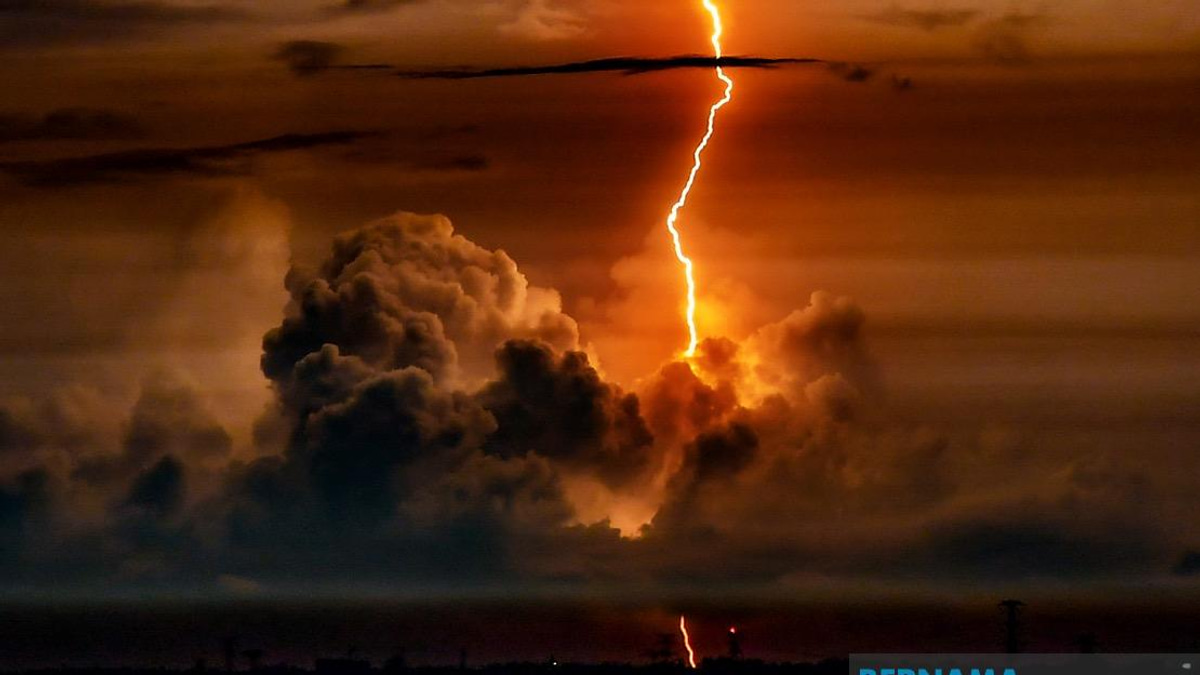 KL, Labuan and 10 States Bracing for Thunderstorms Until Evening