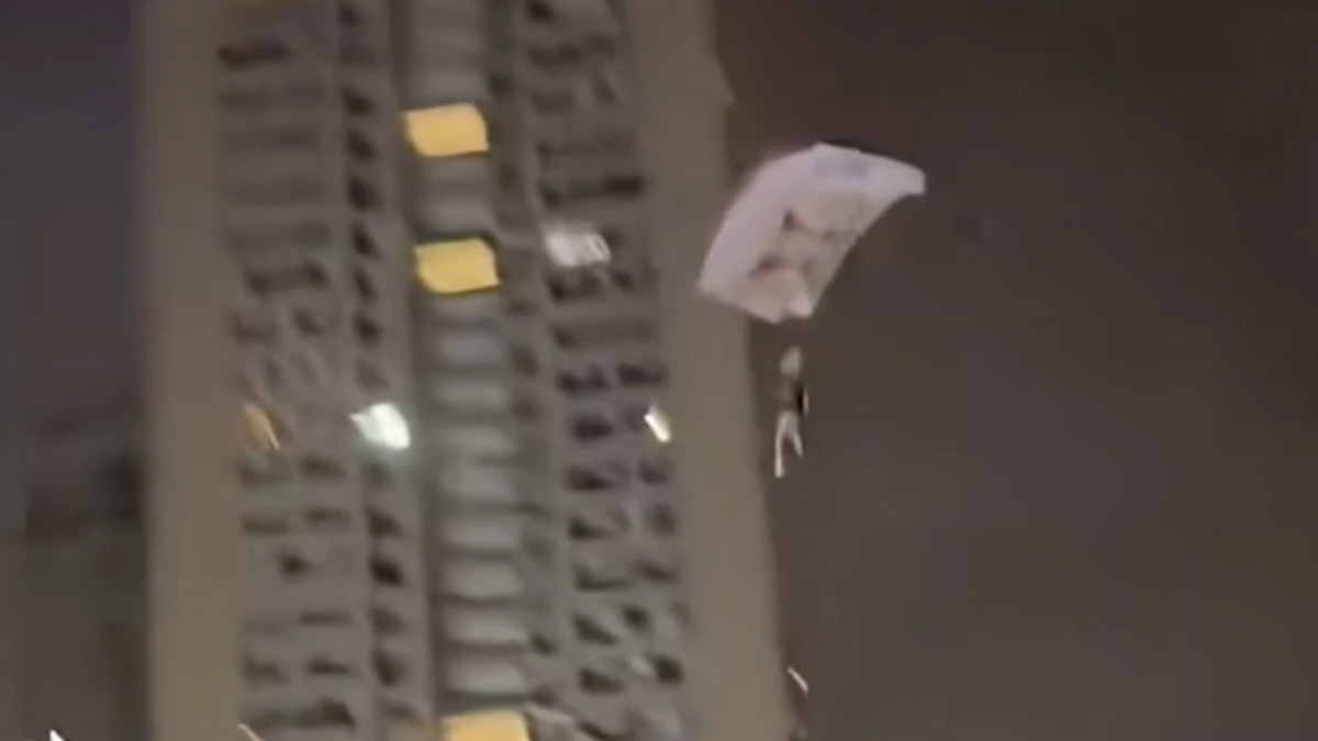 Chinese Man Detained After Rooftop Skydive Stunt Endangers Residential Community