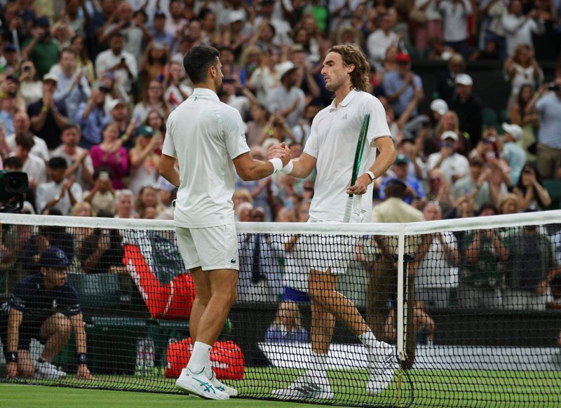 Djokovic Dismantles Tsitsipas to Reach Wimbledon Third Round