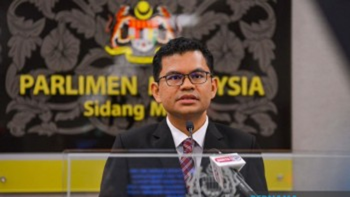 Government To Review Plastics Industry Proposals On Costs And Competitiveness