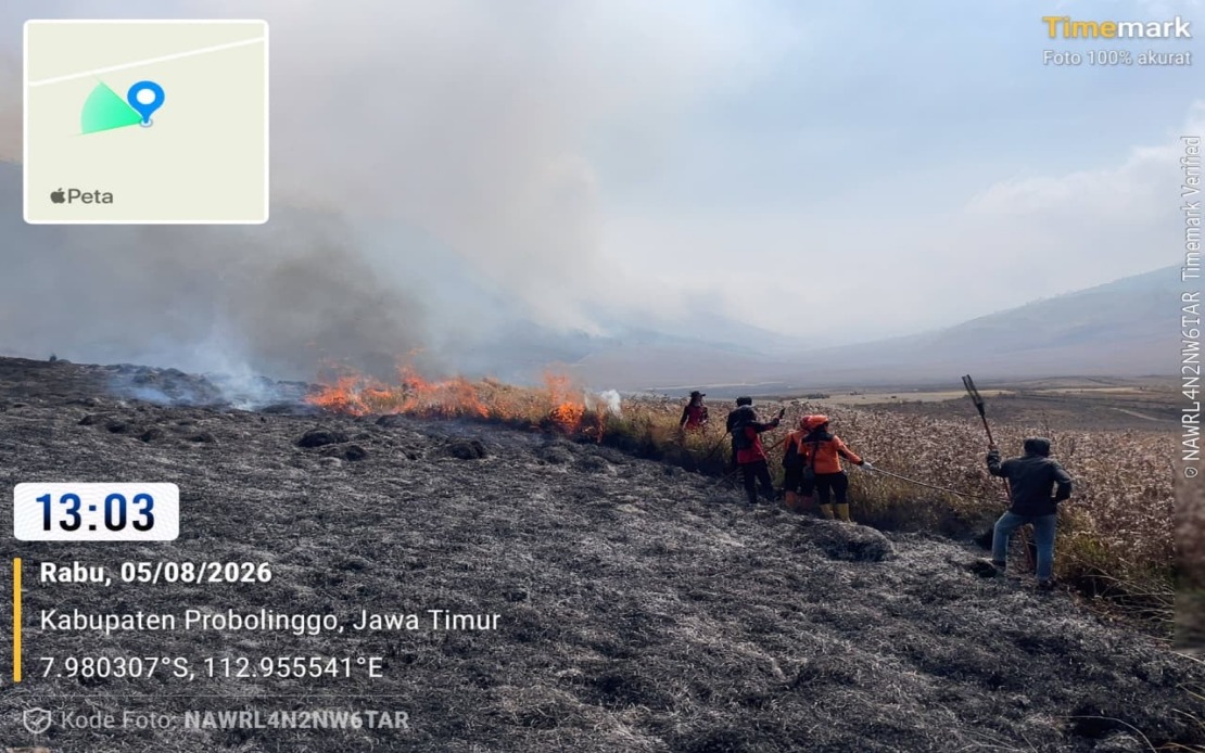 Indonesia Deploys Helicopters to Combat Mount Bromo Wildfire Covering 60 Hectares