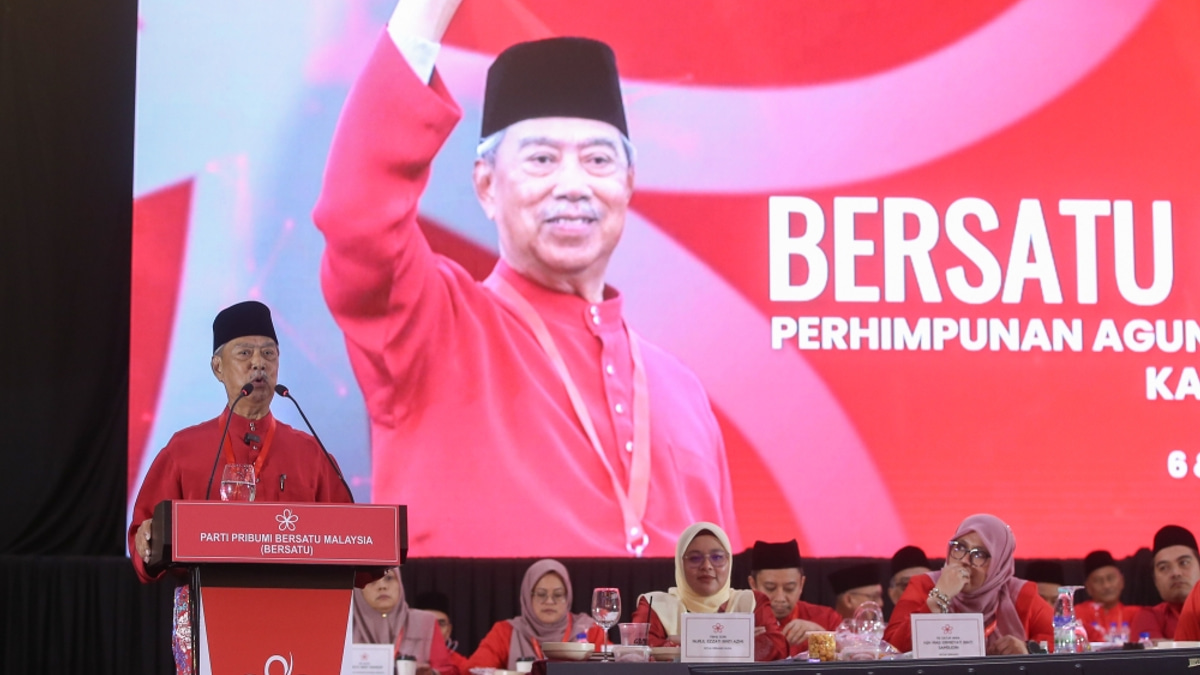 Muhyiddin Accuses Perikatan of Sidelining Bersatu, Questions Umno Alliance Credibility