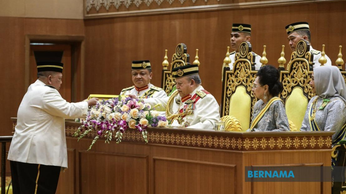 Perlis Ruler Calls for Political Stability, Backs Menteri Besar Until End of Term