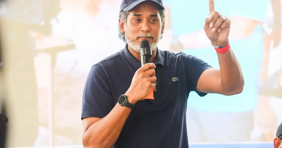Vote for Barisan Nasional, Khairy tells Bersatu members