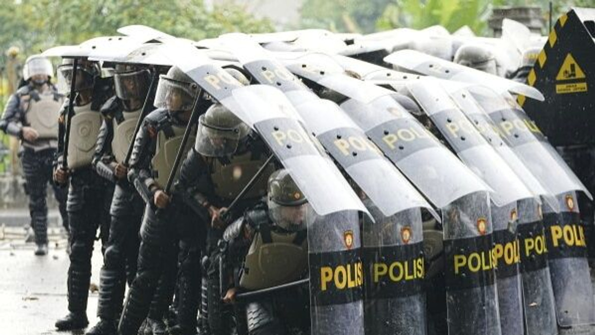 Indonesia's Security Agencies Face Credibility Test as Police-Military Standoff Deepens