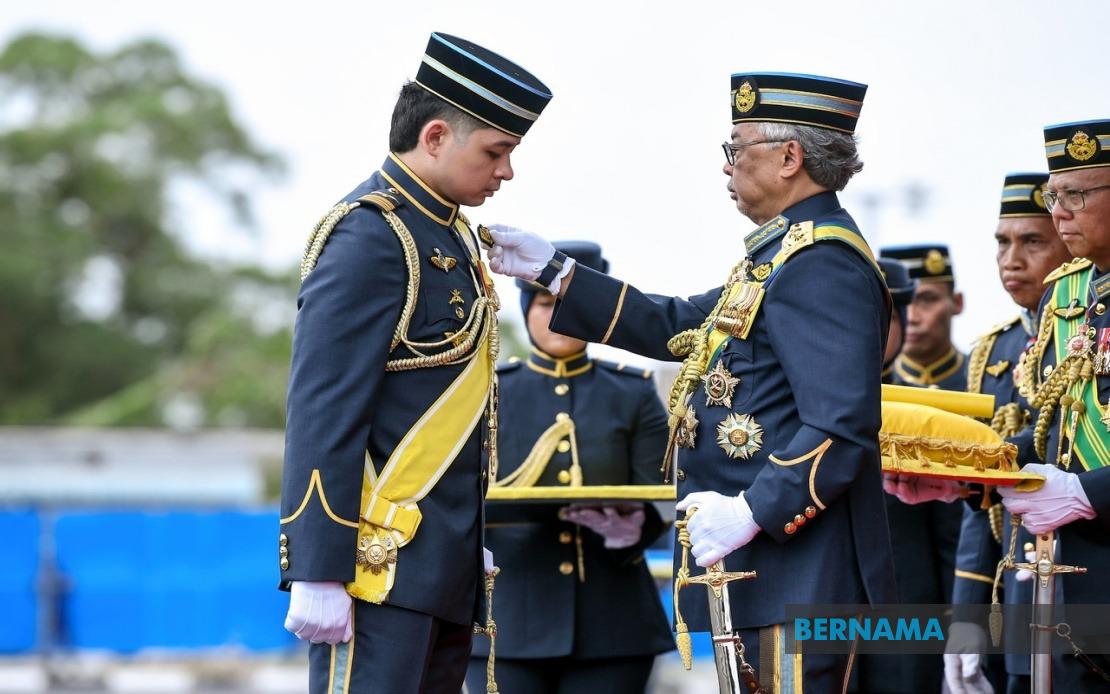 Tengku Mahkota of Pahang Makes History as First Royal to Earn RMAF Flying Wings