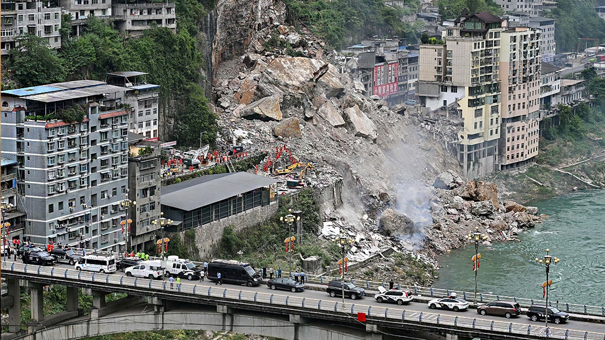 Death Toll Climbs to 51 in Chongqing Mountain Collapse; 10 Still Missing