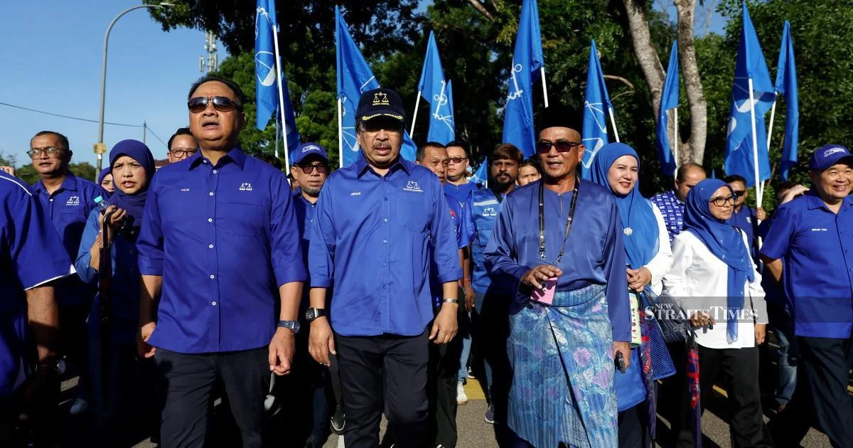 Johari Ghani Mobilises Support for BN's Tiram Candidate in Johor Battle
