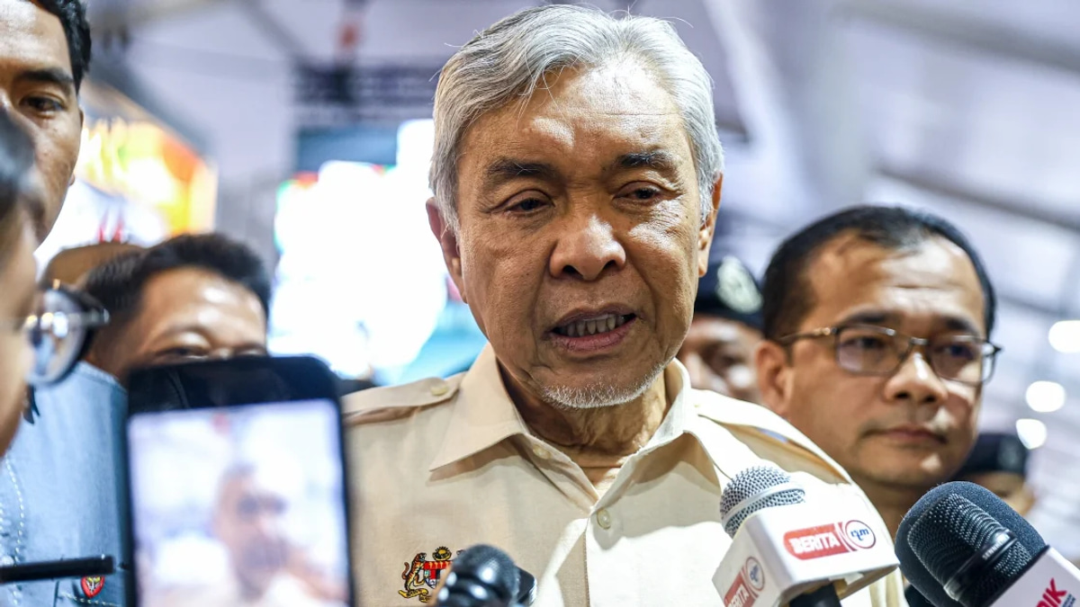 Zahid to meet MCA, MIC over Johor election candidates