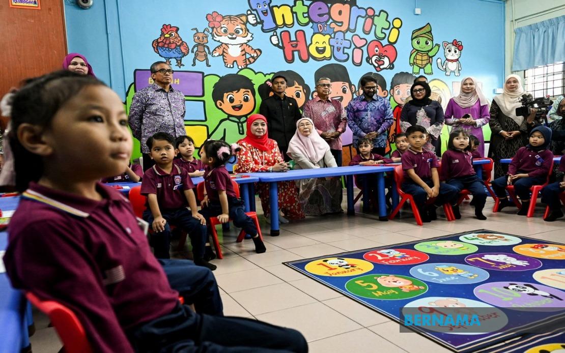 Queen Raja Zarith Sofiah Launches Children's Integrity Module to Shape Ethical Generation
