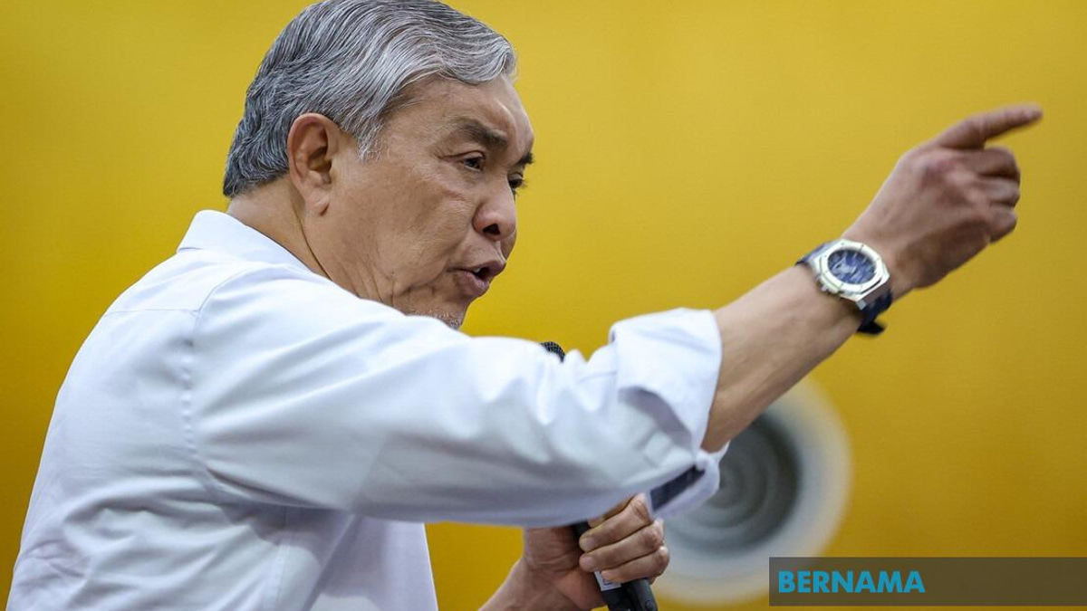 Ahmad Zahid Proposes Leadership Training for Student Councils to Build Political Awareness