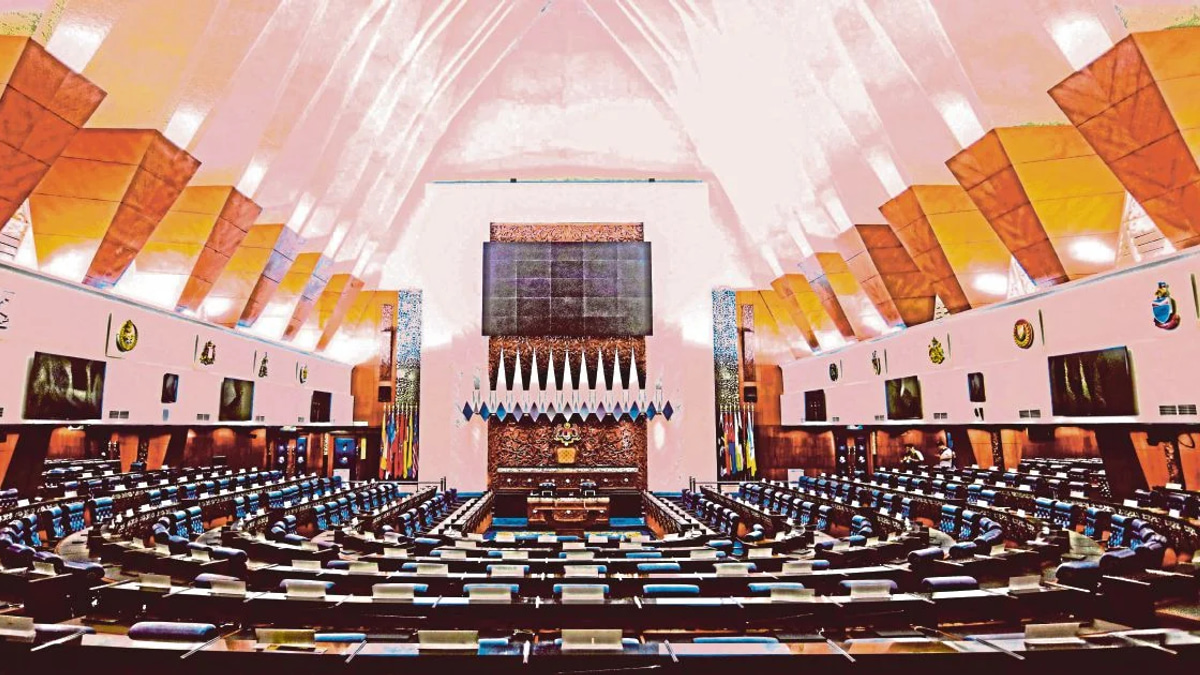Parliament to tackle border trade corridor and Hormuz tensions amid regional uncertainty