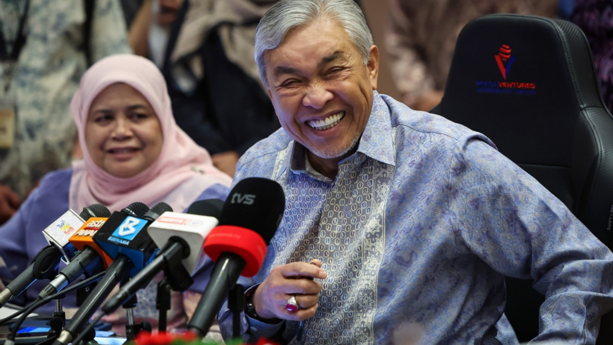 Zahid Reaffirms BN's Commitment to Unity Government Despite Political Speculation