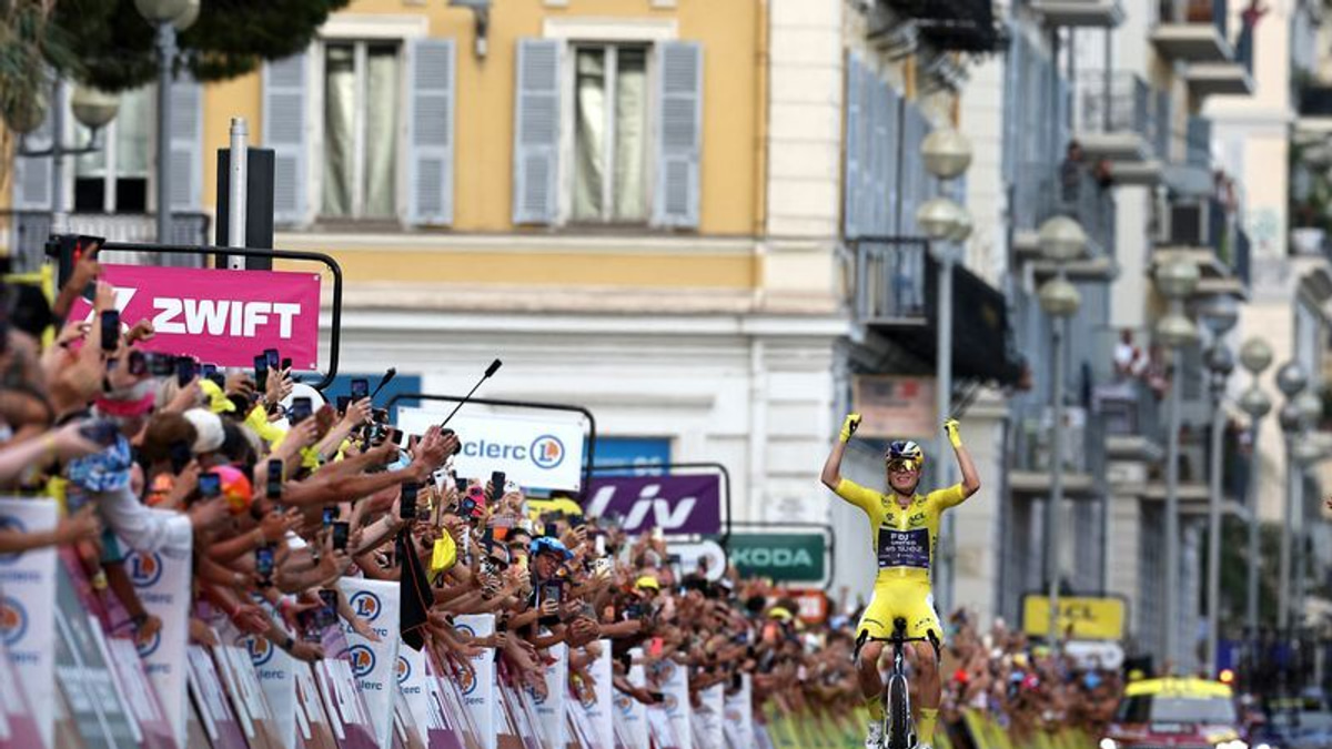 Vollering Claims Second Tour de France Femmes Crown with Commanding Final Stage Victory