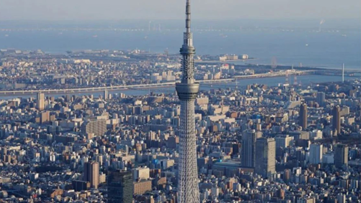 Japan Approves US$19 Billion Budget Boost to Combat Rising Fuel Costs