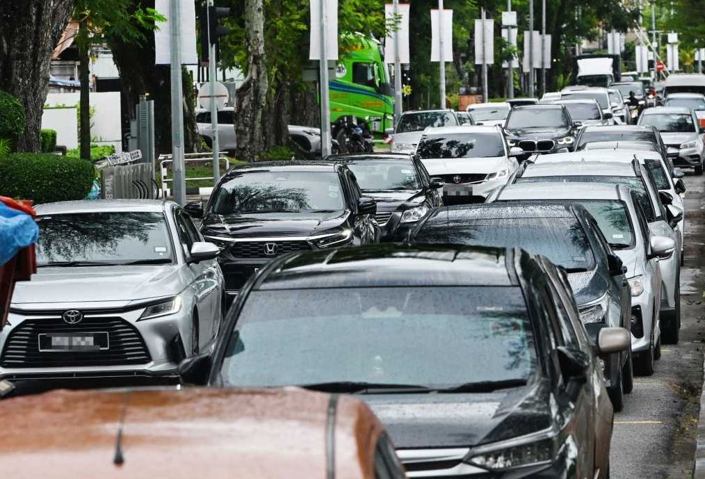 Petaling Jaya MP demands full disclosure on Selangor parking system breach