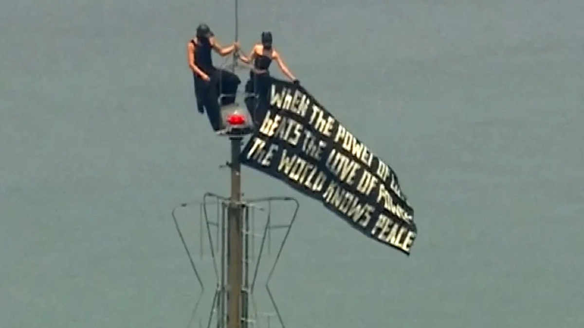 Couple Arrested After Climbing Empire State Building's Antenna for Apparent Proposal
