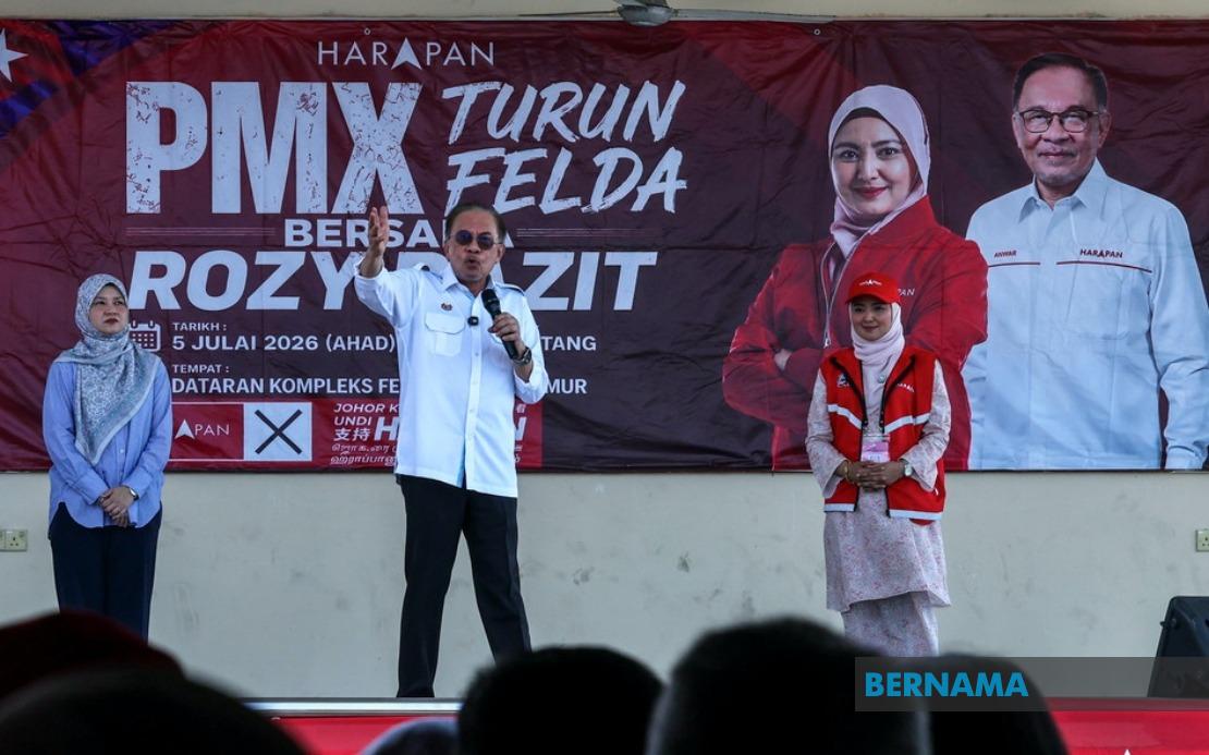 Anwar Commits to Resolving FELDA Second-generation Housing Problem
