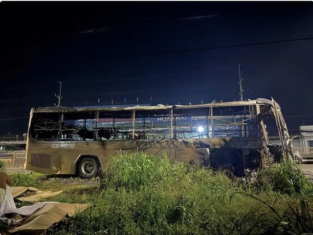 Seven killed as sleeper bus erupts in flames on Vietnam highway