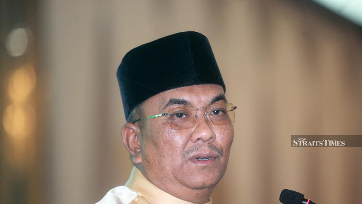 Police to Question Sanusi and Umno Leader Over Negri Sembilan Campaign Statements