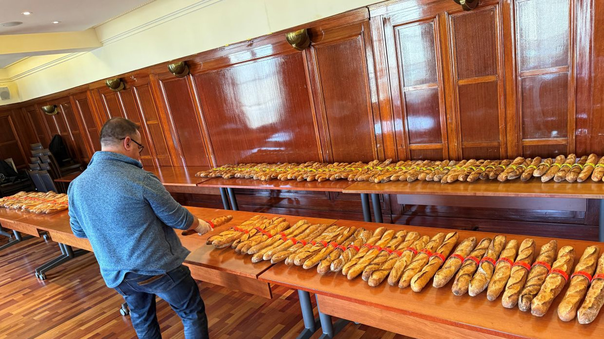 Paris baker wins prestigious baguette competition, claims right to supply Élysée Palace