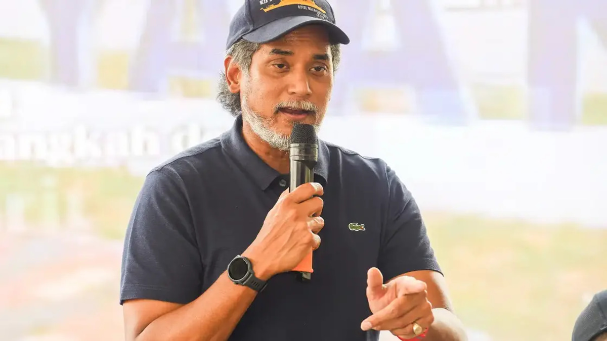 Khairy Accuses Pakatan of Recycling BN Promises in Election Campaign